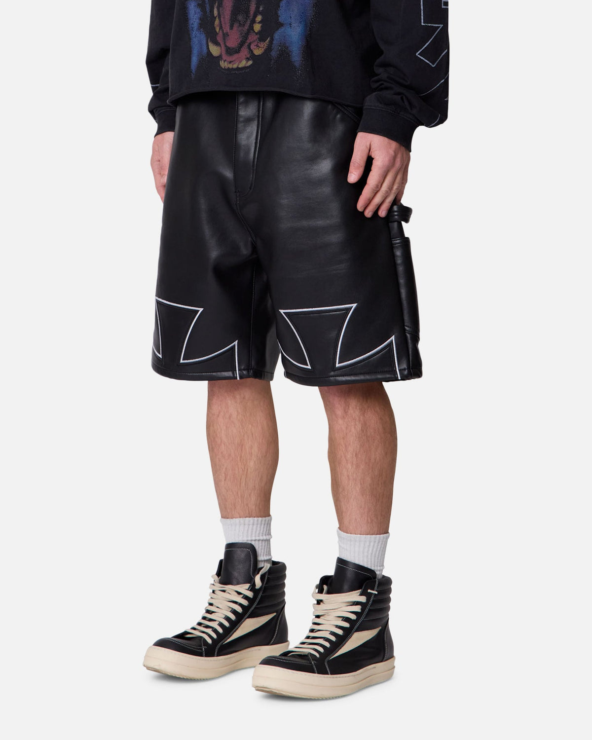 MNML Ultra Baggy Iron Cross Leather Shorts Black - Scentleo