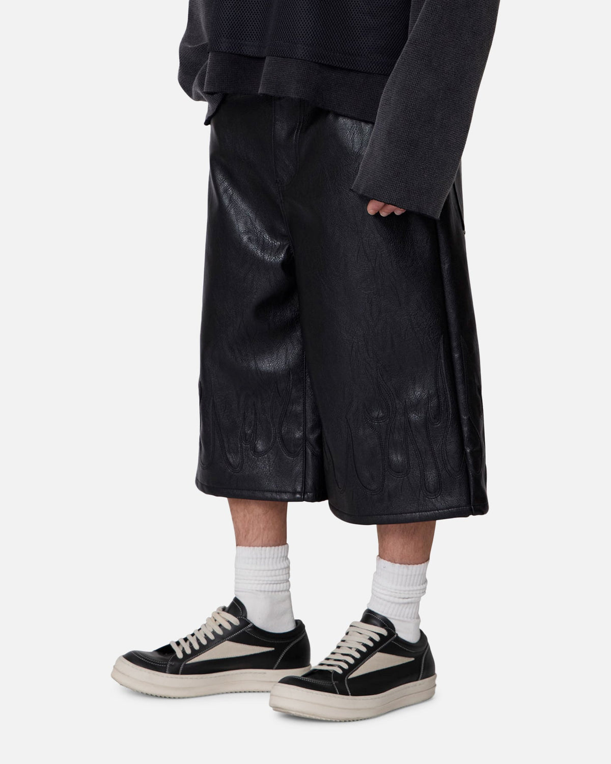 MNML Ultra Baggy Leather Flame Shorts Black - Scentleo