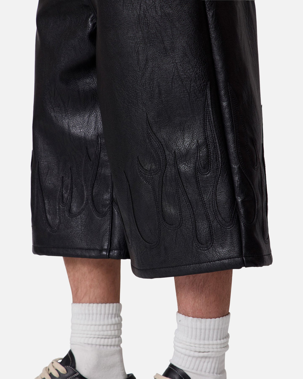 MNML Ultra Baggy Leather Flame Shorts Black - Scentleo
